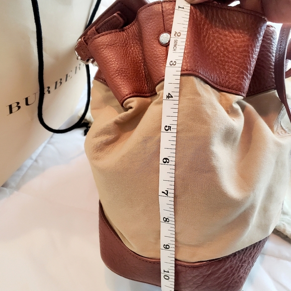 Burberry Prorsum Drawstring bucket purse - Picture 8 of 9